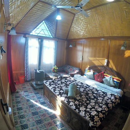 Goona Palace Houseboats Srīnagar Zewnętrze zdjęcie
