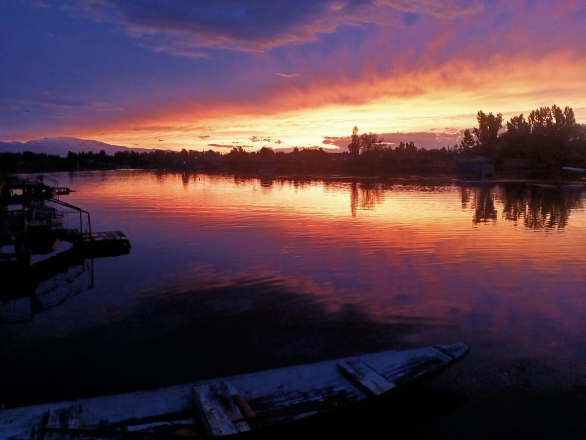 Goona Palace Houseboats Srīnagar Zewnętrze zdjęcie