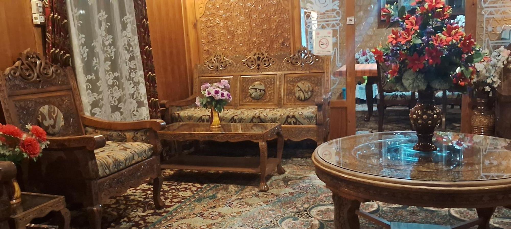 Goona Palace Houseboats Srīnagar Zewnętrze zdjęcie