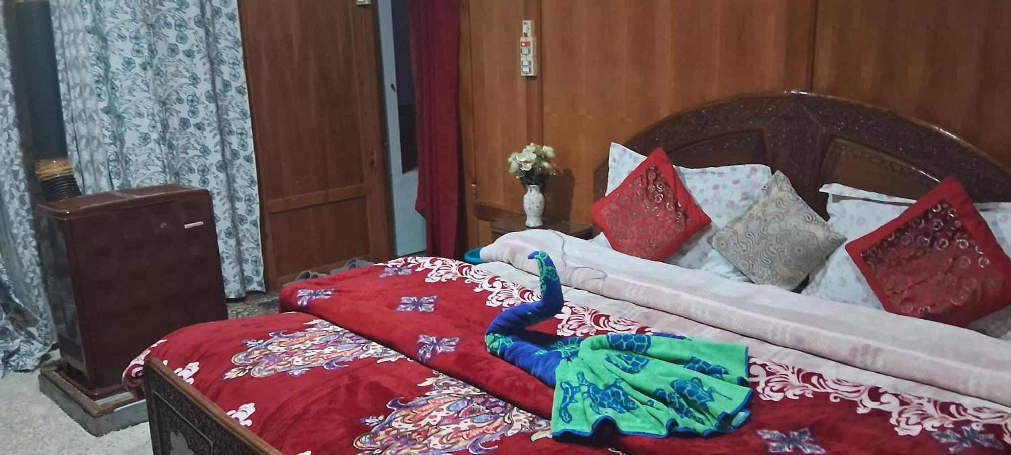 Goona Palace Houseboats Srīnagar Zewnętrze zdjęcie