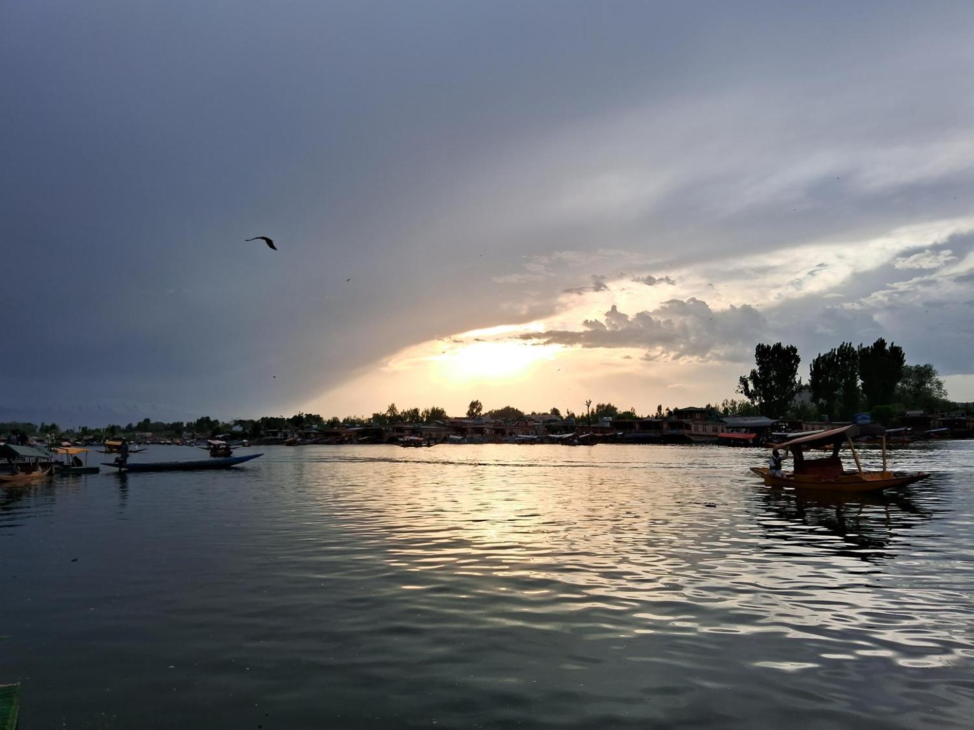 Goona Palace Houseboats Srīnagar Zewnętrze zdjęcie