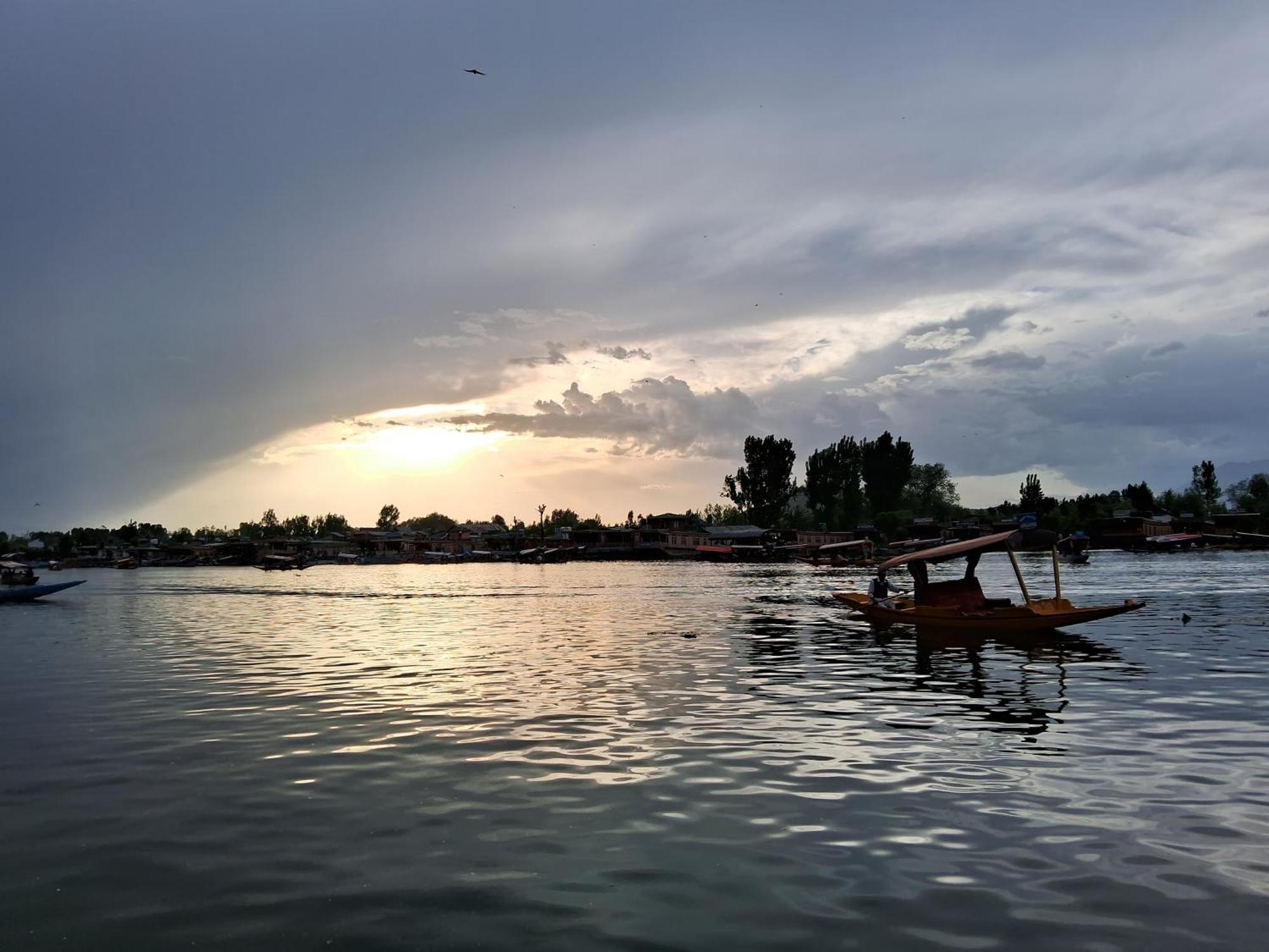 Goona Palace Houseboats Srīnagar Zewnętrze zdjęcie