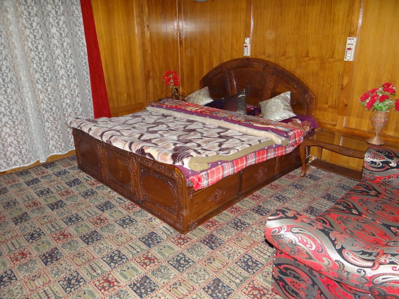 Goona Palace Houseboats Srīnagar Zewnętrze zdjęcie