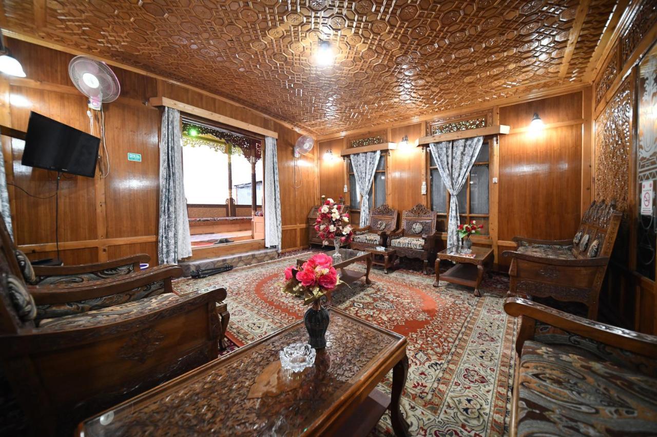 Goona Palace Houseboats Srīnagar Zewnętrze zdjęcie