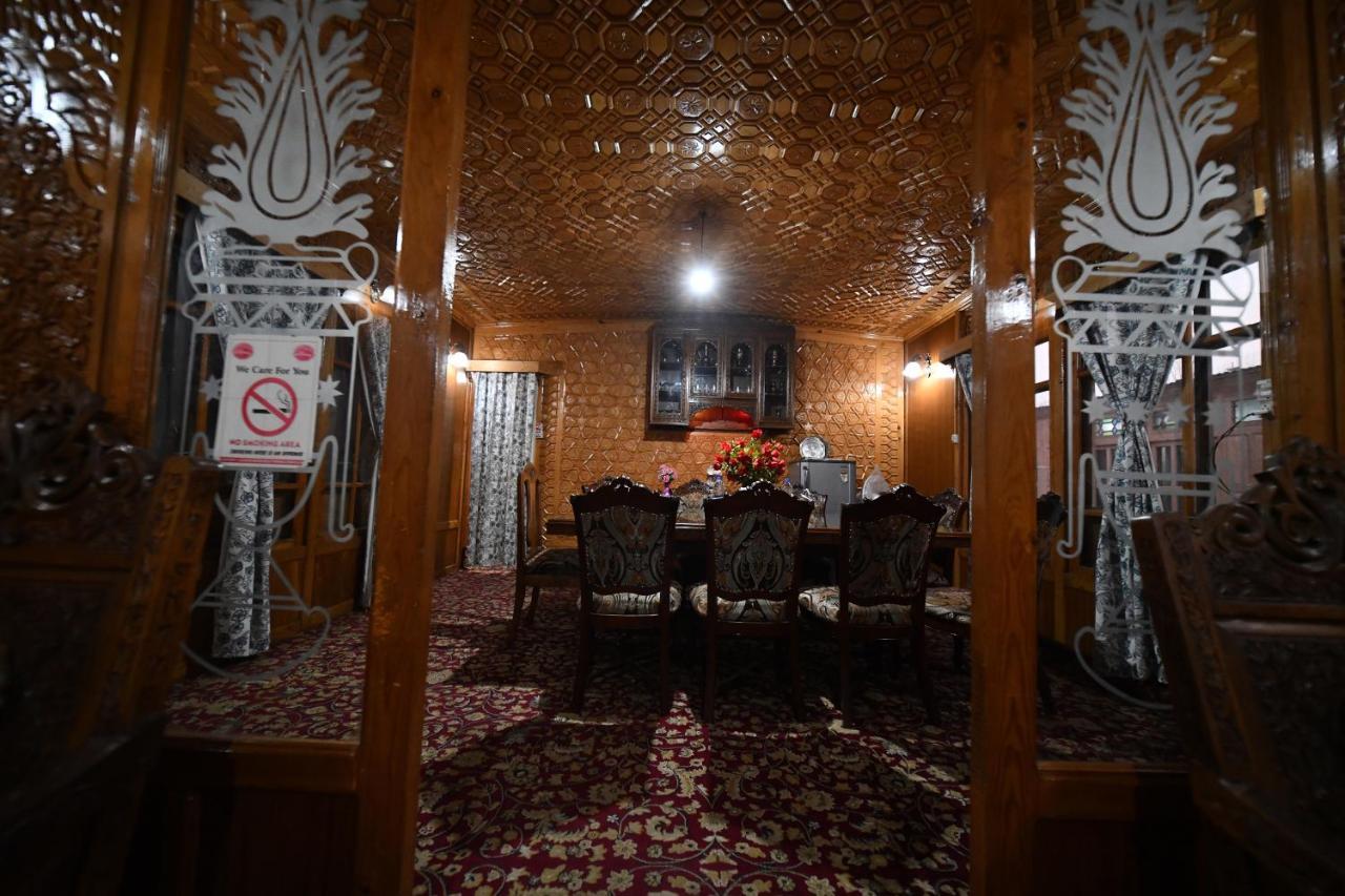 Goona Palace Houseboats Srīnagar Zewnętrze zdjęcie